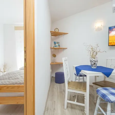 Apartament Karmen *