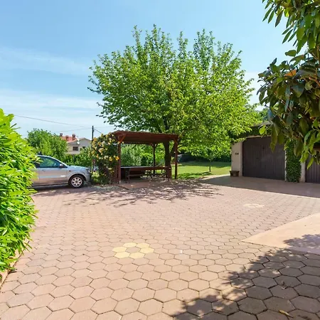 Apartman Karmen